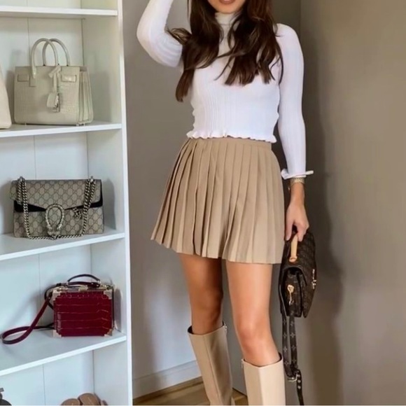 NWOT Express cream pleated high waisted faux leather mini skirt - Picture 11 of 11